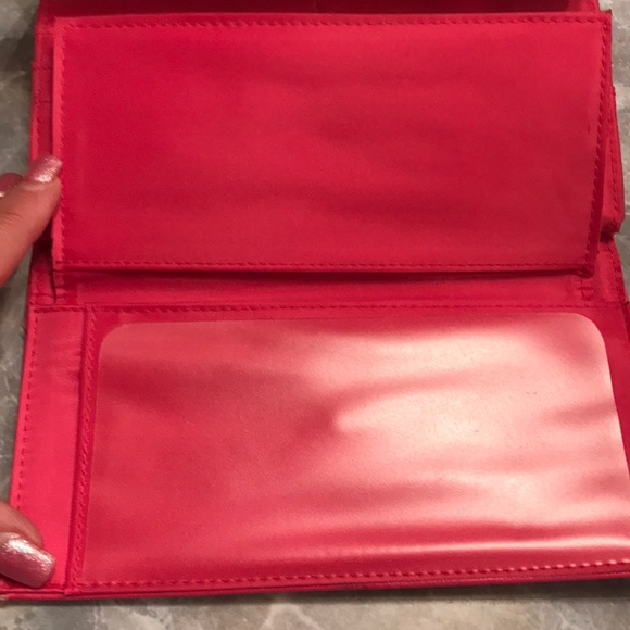 Pink Wallet - Picture 4 of 6